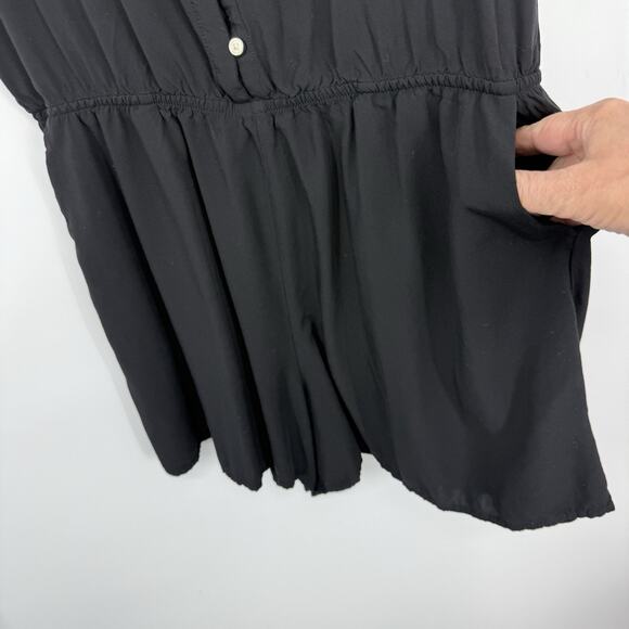 Gap Button Front Romper shorts Size Medium Black Rayon Short Sleeve V neck - Picture 6 of 10